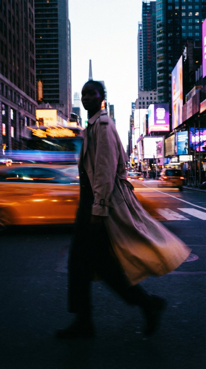 Dynamic Portrait with Cinematic Motion Blur 4