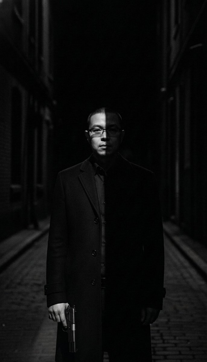 Film Noir Cleaner Portrait Prompt for Nano Banana Pro 1