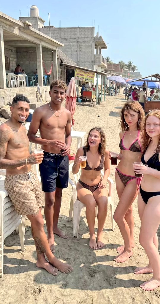 Realistic Beach Photography of Celebrities 2