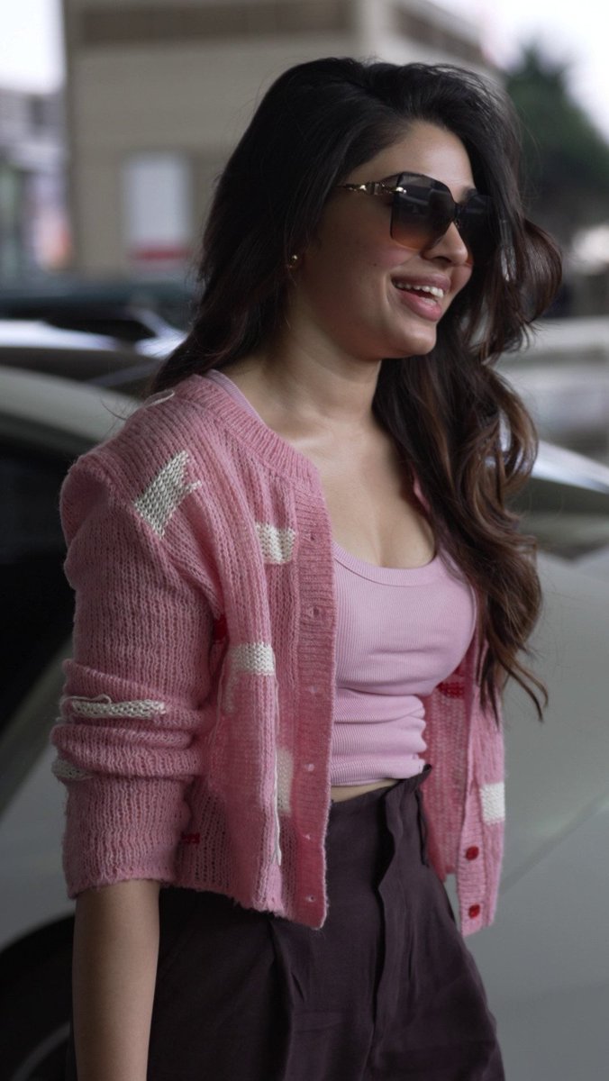 Elegant Pink Urban Glow Fashion Portrait 4