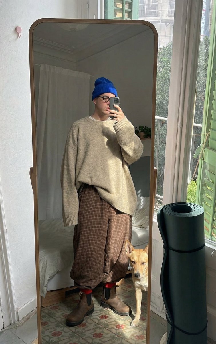 Outfit transfer between two photos 3
