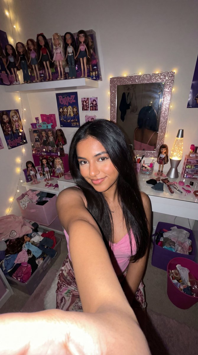 8k Ultra-Photorealistic Bratz Doll Themed Selfie 1