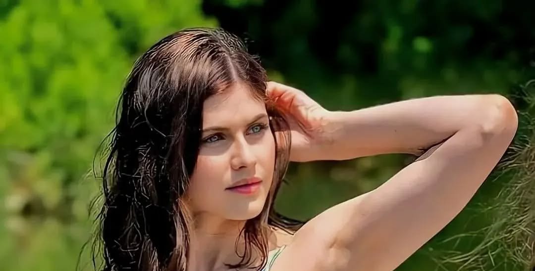 Alexandra Daddario Full-Body Panel Portrait 2
