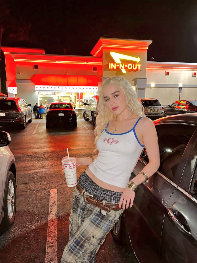 Y2K Night Photo of Emilia Clarke at In-N-Out 1