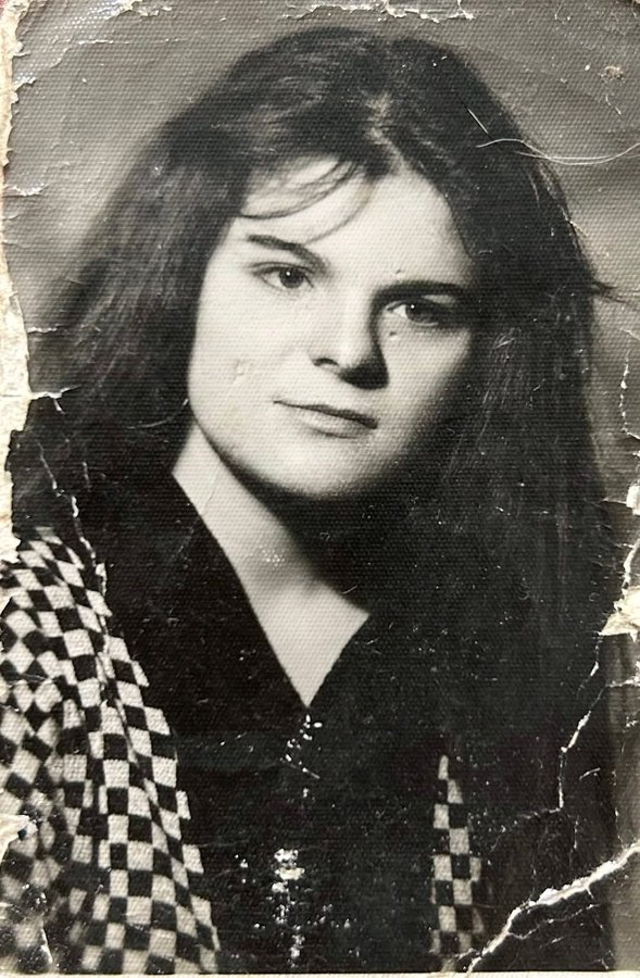 Restoring Old Photos to Professional DSLR Quality 2