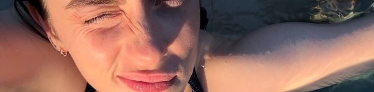 Close-Up Water Selfie of Billie Eilish 5