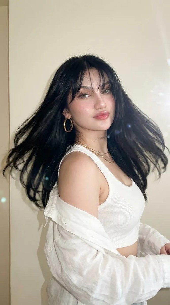 Editorial Smartphone Flash Portrait 4
