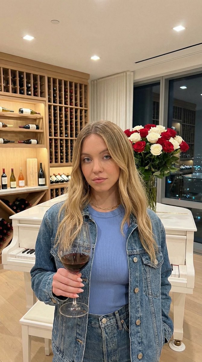 AI UGC Prompt for Upscale Lifestyle Portrait 2