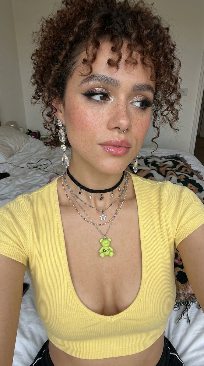 Photorealistic Influencer Close-up Selfie 2