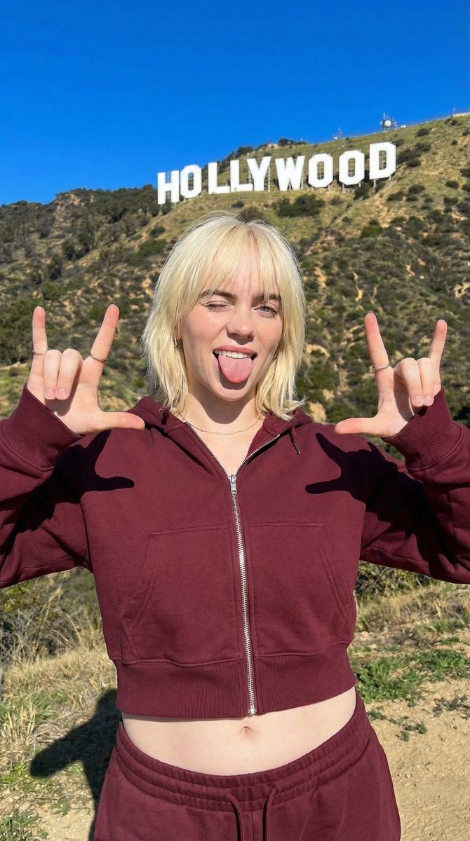 Influencer Lifestyle Photo Prompt in Hollywood Hills 1