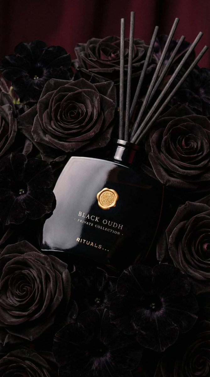 Luxury Product Photography: Black Oudh Diffuser 4